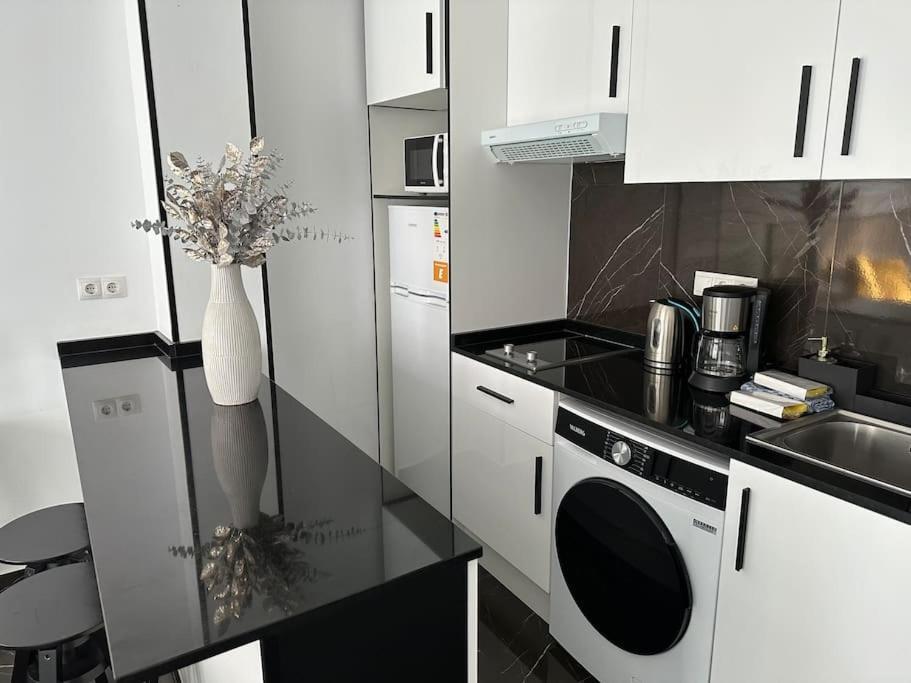 Cozy Penthouse With Terrace In Gran Via - 3c Apartamento